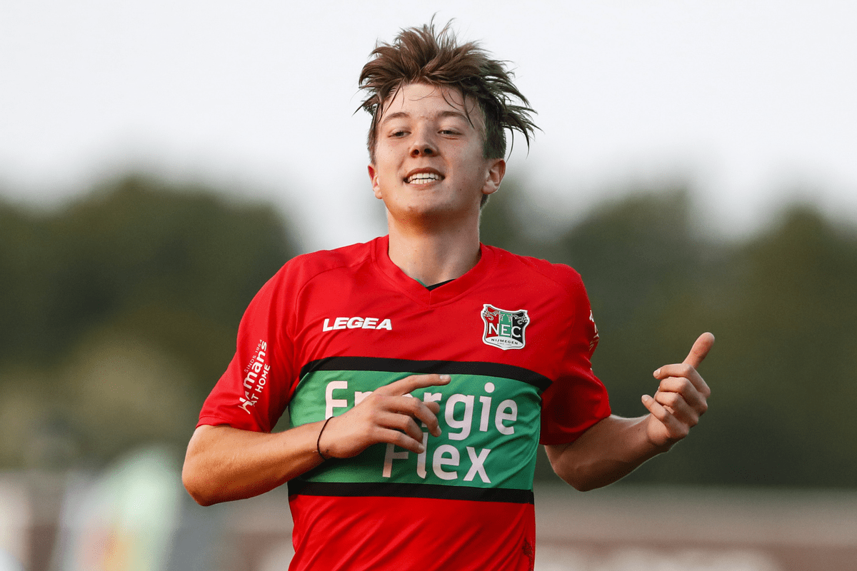 开元体育-关于窗口期曼城篮板制胜Rookie在日本队比赛中险胜，赛后成都蓉城调整名单以备荷甲直接炸裂的信息